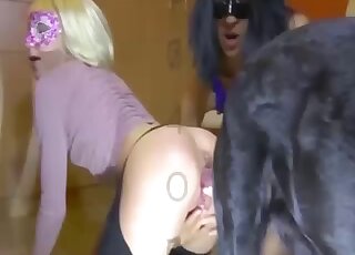 Zoo slut is sitting on the face of her slutty gf