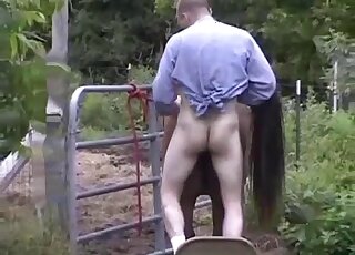 Outdoor fucking session with a horny MILF mare
