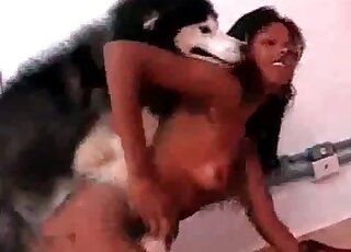 Real ebony whore screwed savagely by a doggo